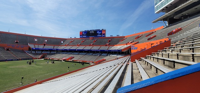 更加暴露了 更加暴露了